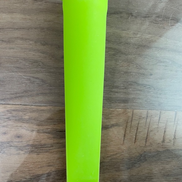 Like New 4-Piece Popsicle Mold Set - Picture 10 of 13